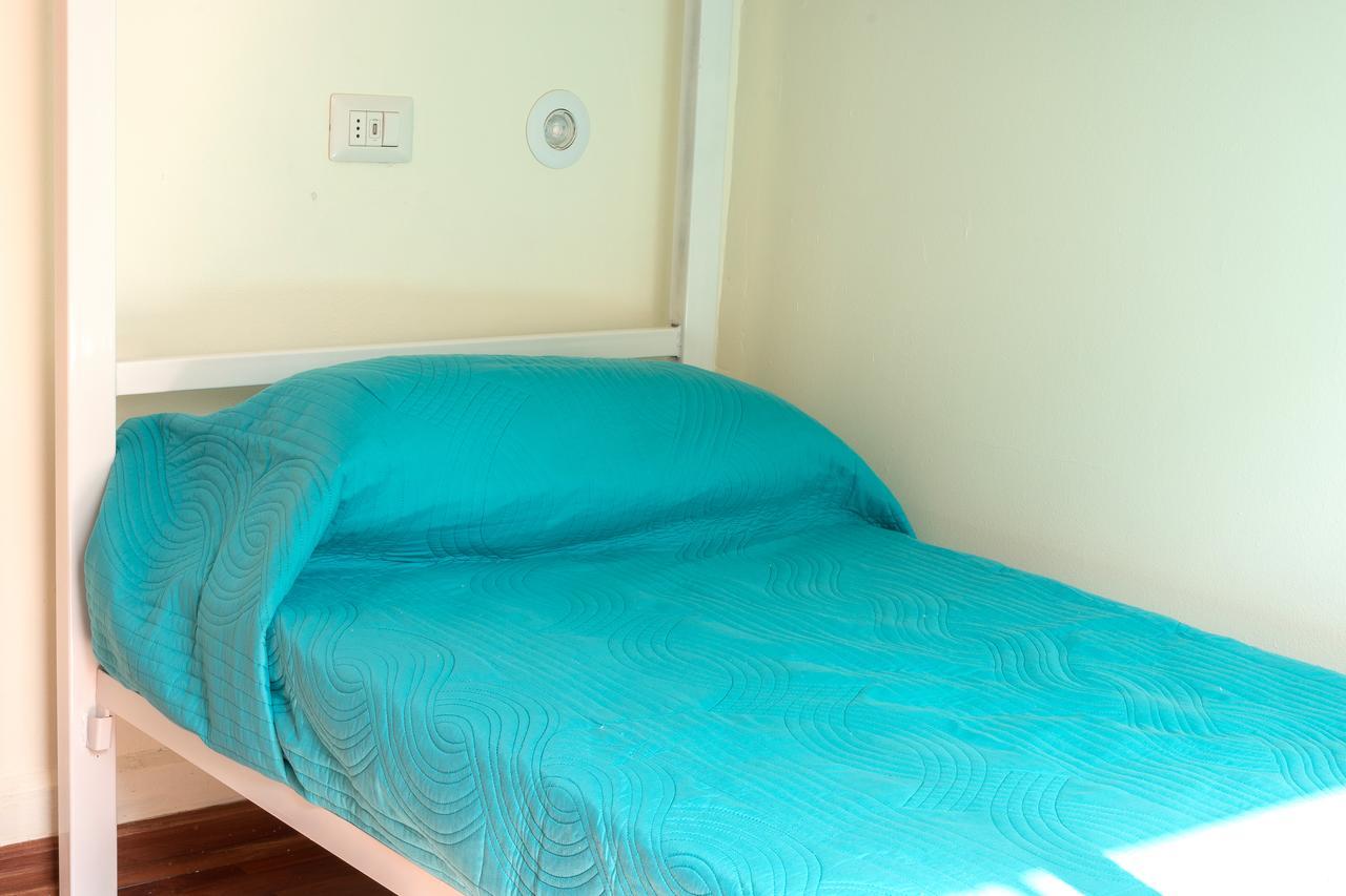 Hostal Casa Aborigen Santiago Ngoại thất bức ảnh